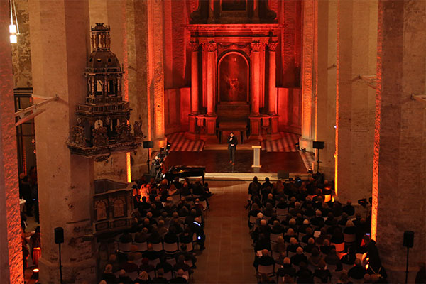 Kulturkirche St. Jakobi - Veranstaltung im Langschiff