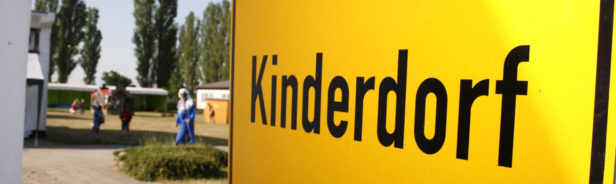 Schild Kinderdorf