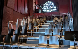 Neuen schwarzen Stühle im Gustav-Adolf-Saal der Kulturkirche St. Jakobi