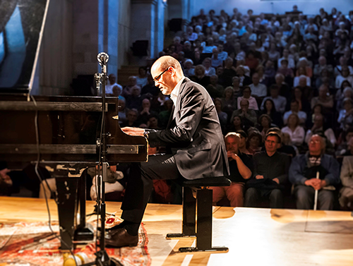 Frank Muschalle am Klavier Frank Muschalle am Klavier